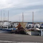 Διαμέρισμα Le Brusc Port Plages Parking Prive