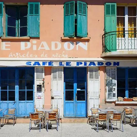 Le Brusc Port Plages Parking Prive