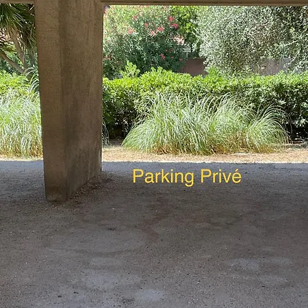 Le Brusc Port Plages Parking Prive * Six-Fours-les-Plages