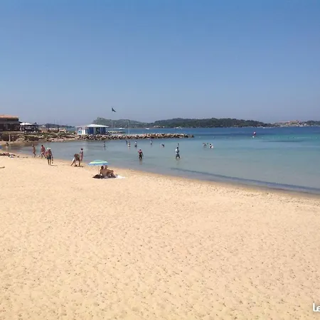 Studio climatisé avec parking privé proche Port le Brusc et Plages Apartamento