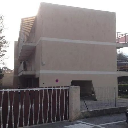 Studio climatisé avec parking privé proche Port le Brusc et Plages * Six-Fours-les-Plages